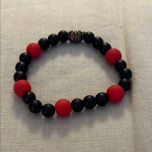 Elegant Black and Red Beaded Stretch Bracelet